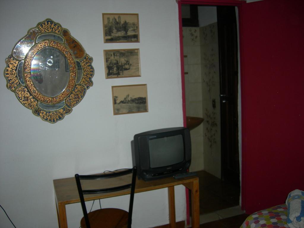Hostal Los Aventureros Santa Cruz de La Sierra Zimmer foto
